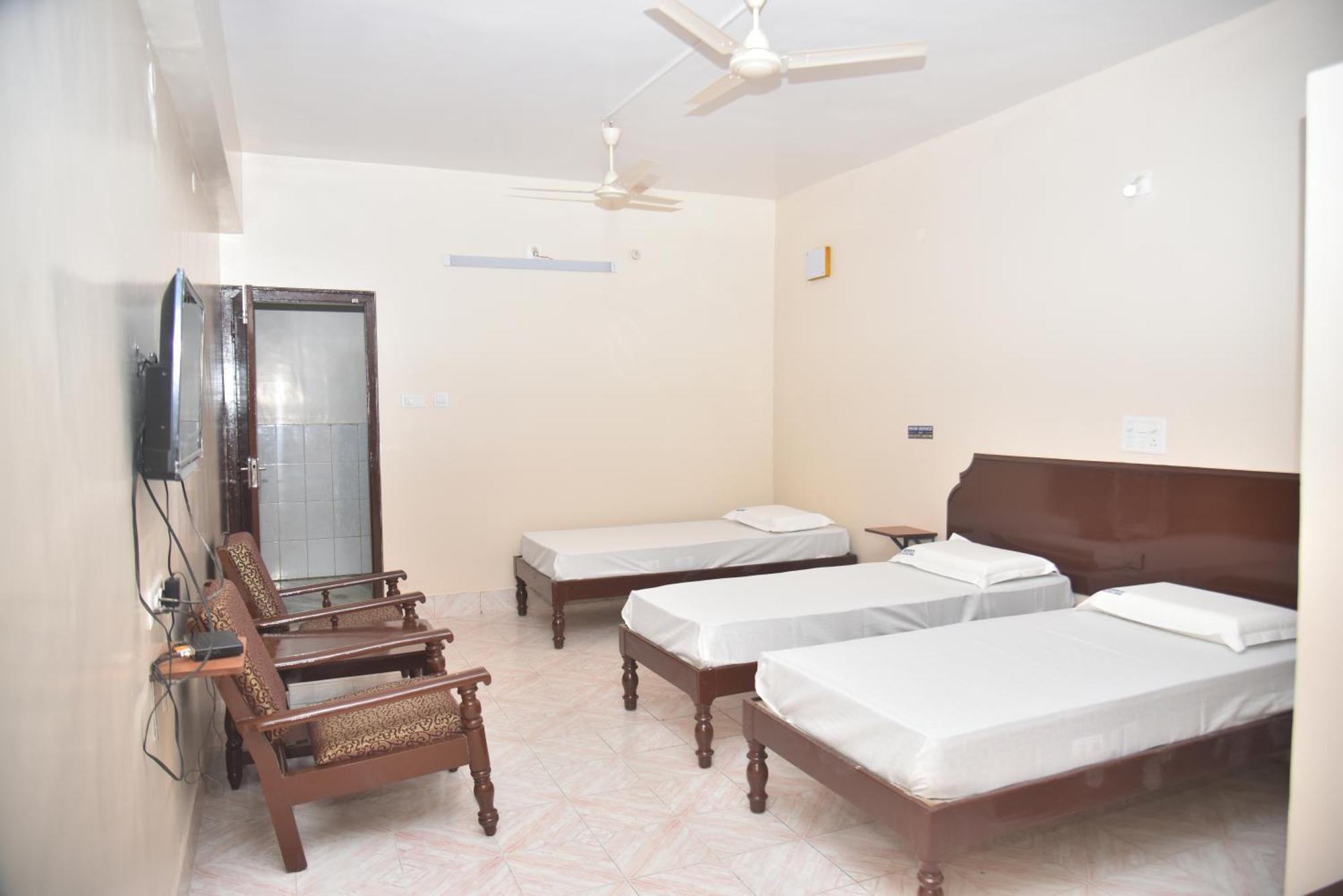 Arihanth Deluxe Lodge Shimoga Eksteriør bilde